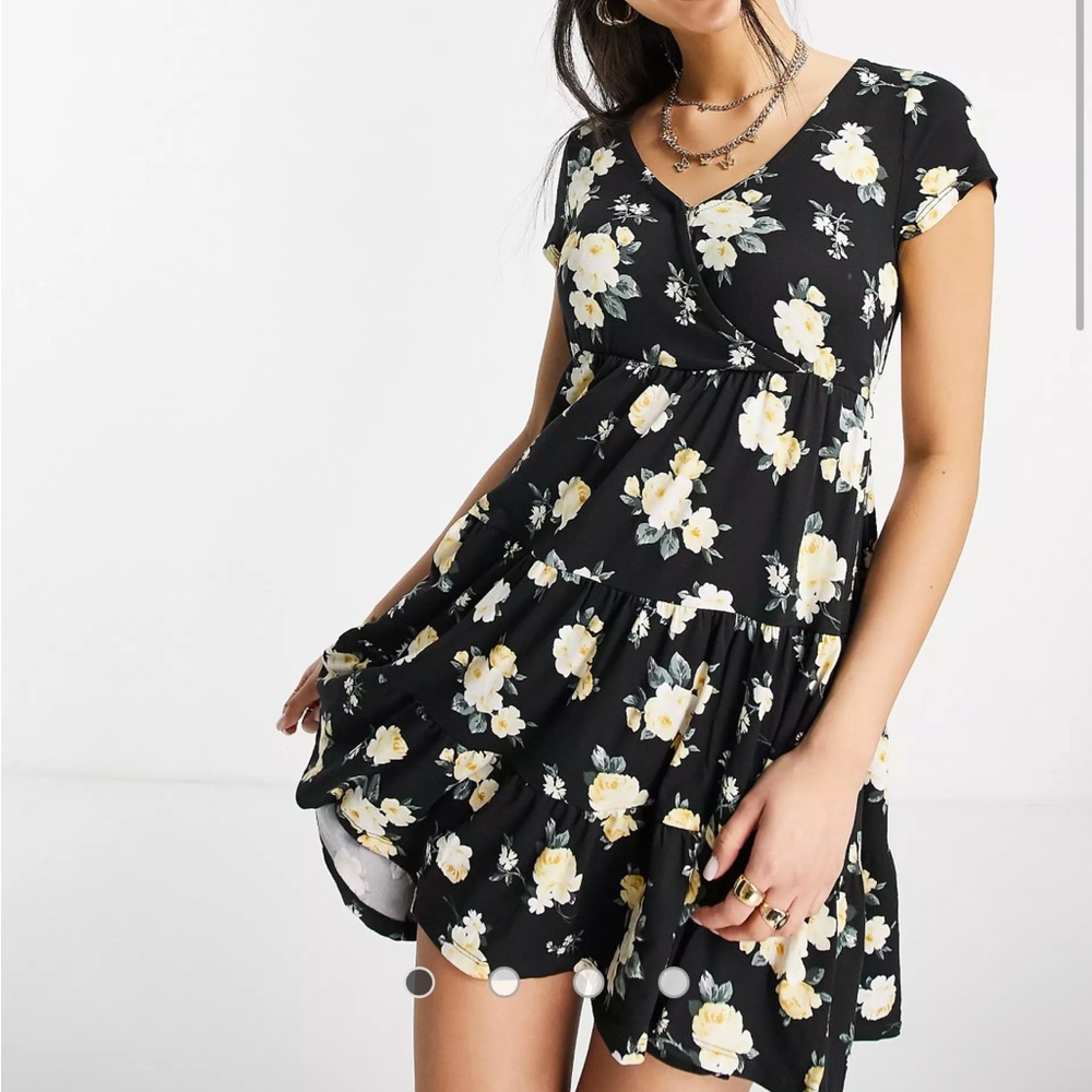 Hollister Floral Dress 🌼